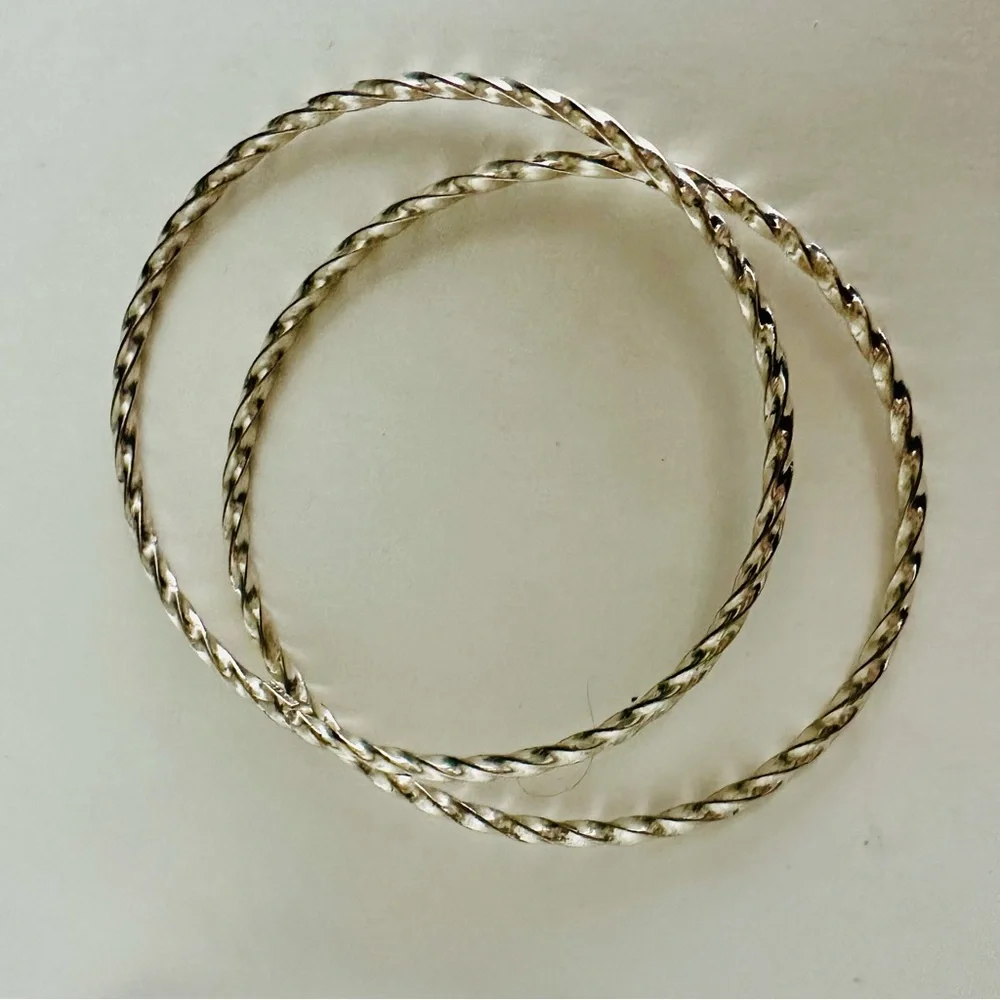 Twin Sterling Silver Dainty Twisted Bangle Bracelets, Signed FAS 925, 9g - Picture 3 of 7